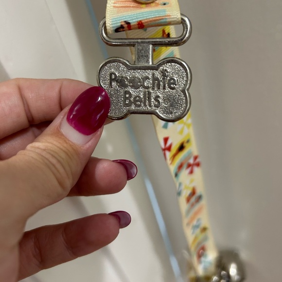 PoochieBells The Original Dog Training Potty Doorbell - Picture 2 of 5